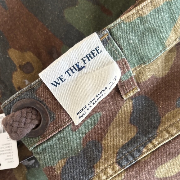 We The Free Camouflage Ankle Pants - Picture 5 of 7